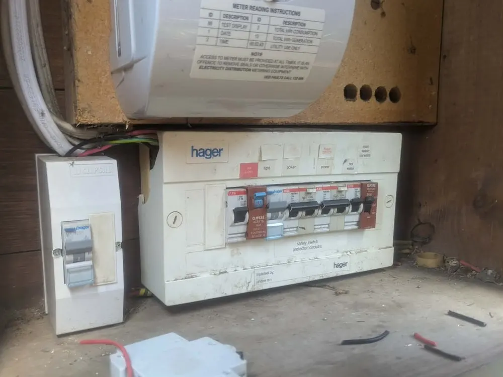 Old fuse board before upgrade